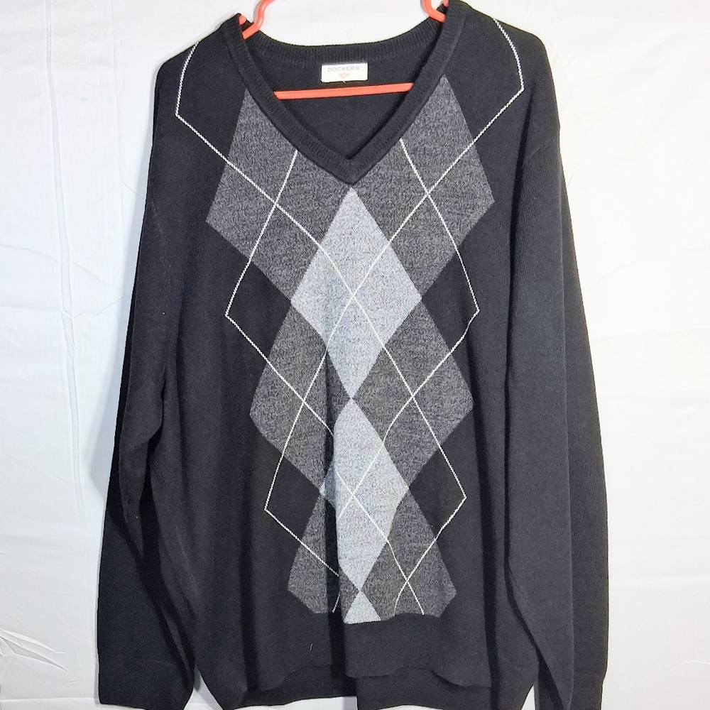 Men's 2xl Dockers Argyle Black and Gray V Neck Sharp Long Sleeve Dressy Sweater